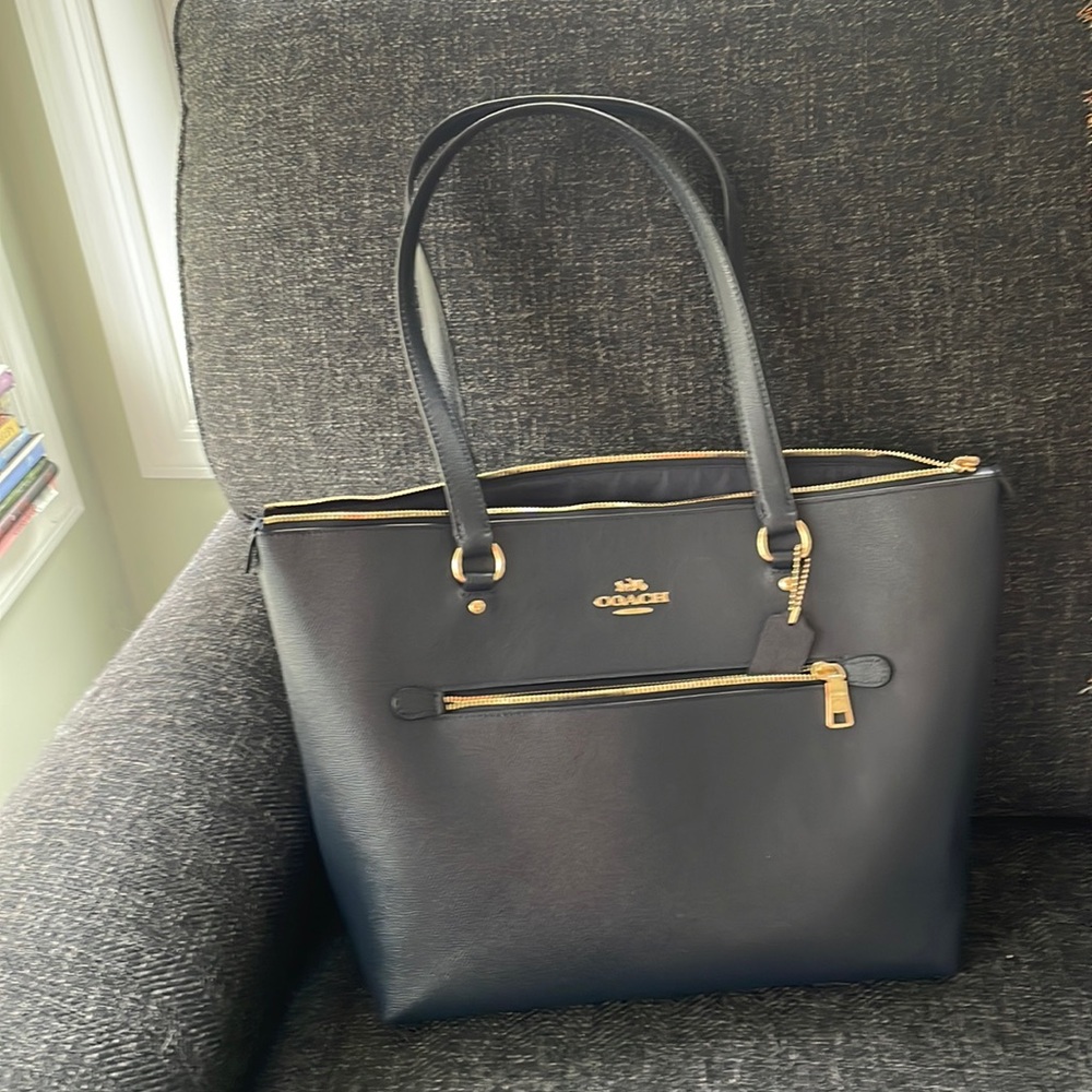 Navy- midnight coach tote